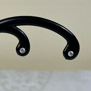 18k yellow gold stud earrings with swarovski stone